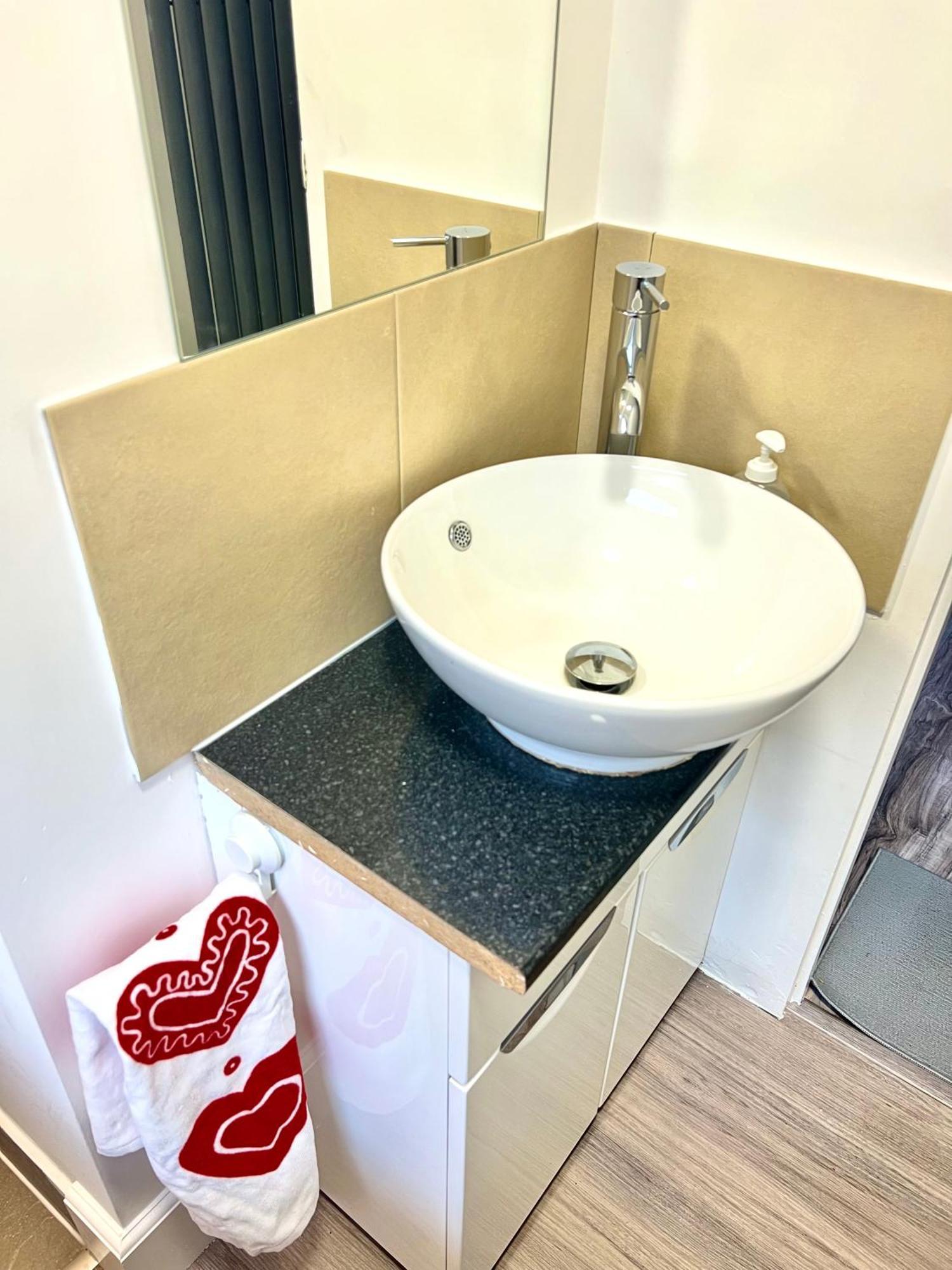 Lux En-Suite Coop Arena Mancity Stadium Piccadilly Manchester Exterior photo