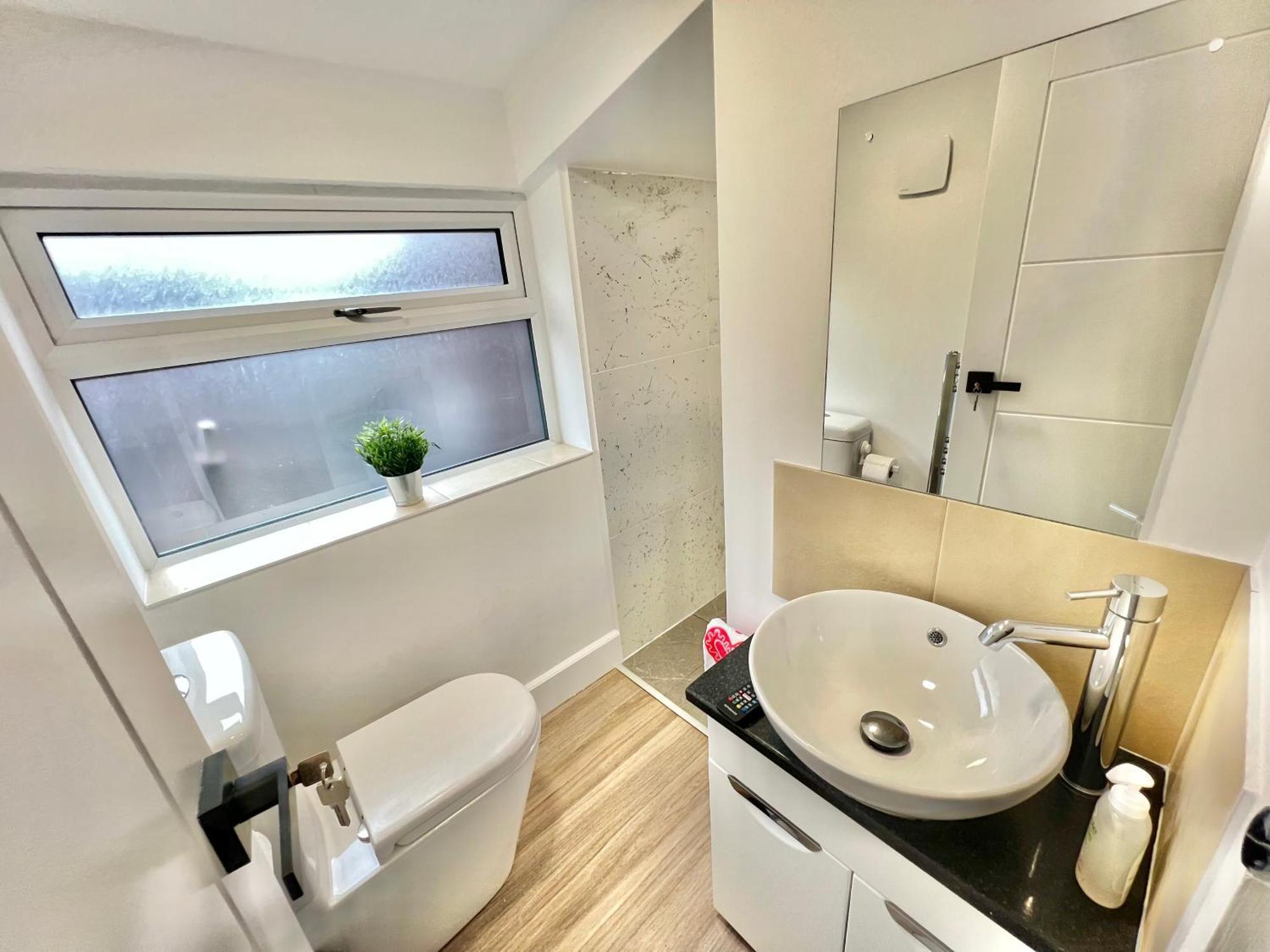 Lux En-Suite Coop Arena Mancity Stadium Piccadilly Manchester Exterior photo